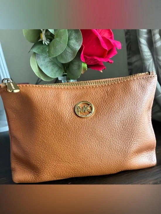 MICHAEL Michael Kors Cognac Pebbled Leather Cosmetic Pouch with Gold Hardware - Picture 3 of 8